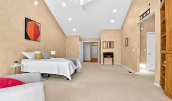 9209 VENDOME Dr, Bethesda, MD 20817