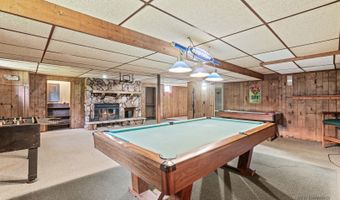 1025 Harper Dr, Algonquin, IL 60102
