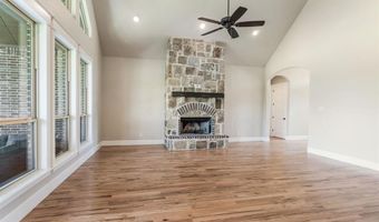 140 Cowan Xing, Alvord, TX 76225