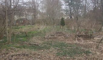 5 Arlington Rd, Bloomfield, CT 06002