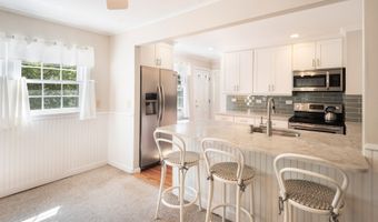 65 Maple St, Darien, CT 06820