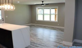 507 Longwood Dr, Arab, AL 35016