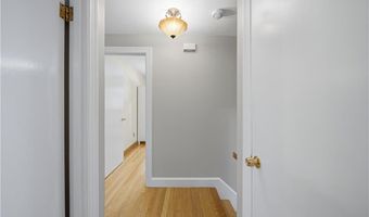 33 Shirley Dr, Cumberland, RI 02864