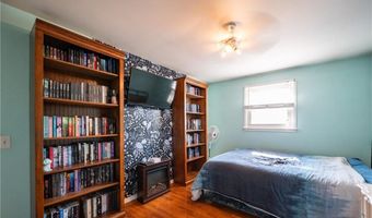 34 Dearborn Dr, East Providence, RI 02915