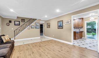 9 Jubilee Cir, Aberdeen, NJ 07747