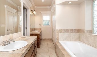 1103 SE Phoenix St, Bentonville, AR 72712