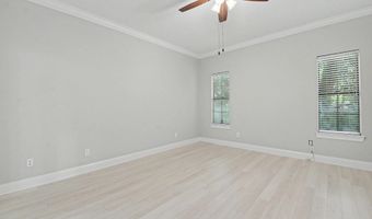 530 N 2nd St, Bay St. Louis, MS 39520