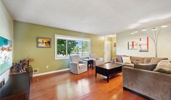 948 Norwood Ave, Anoka, MN 55303