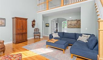 51 Reservoir Rd, Cumberland, RI 02864