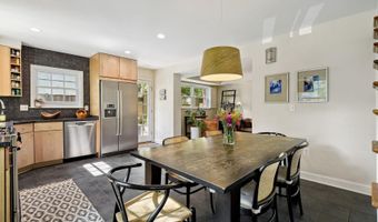 9202 BULLS RUN Pkwy, Bethesda, MD 20817