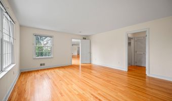151 S Main St, Allentown, NJ 08501