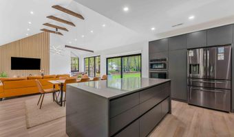 72 Keats Ln, Albrightsville, PA 18210