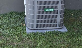 141 E 17th Ave, Albia, IA 52531