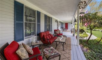 34 Finch Ln, North Kingstown, RI 02874