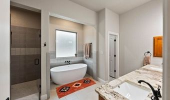 140 Wood Valley Dr, Adkins, TX 78101