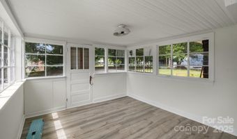 10729 N Main St, Archdale, NC 27263
