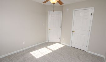 101 Lake Meadow Dr, Apex, NC 27502