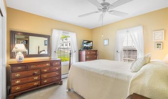 146 Bay View Ave, Bristol, RI 02809