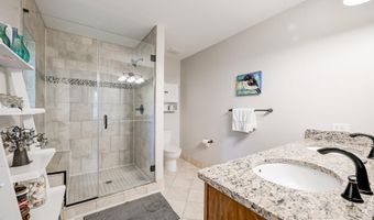7016 WILSON Ln, Bethesda, MD 20817