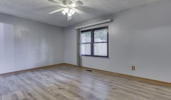 40 Village Rd, Bargersville, IN 46106