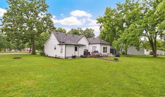 430 S Oak Ave, Aurora, MO 65605