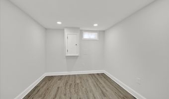 2 W BARNEY St, Baltimore, MD 21230