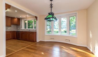 1901 ACORN Ln, Abington, PA 19001