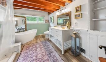 88 Lakeside Dr, Alloway, NJ 07461