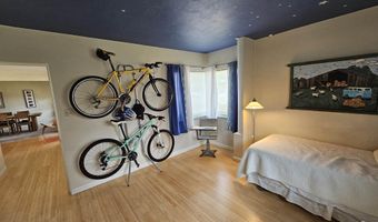 1131 Tracy Pl, Carlsbad, NM 88220