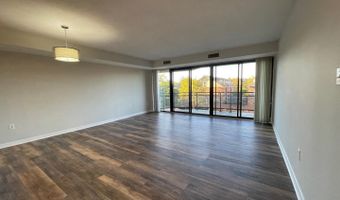 1530 KEY Blvd 326, Arlington, VA 22209