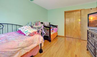 25 Linden St, Bayonne, NJ 07002