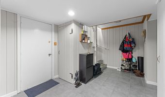 5121 BALTAN Rd, Bethesda, MD 20816