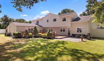 3 Renier Ct, Middletown, NJ 07748