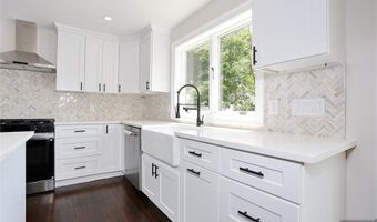 14 Byrne Pl, Bergenfield, NJ 07621