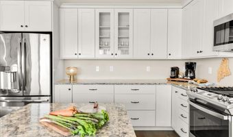 48 Ocean St, Belfast, ME 04915