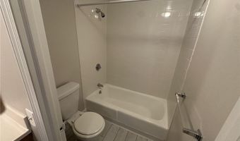 3 Admiralty Dr 10-4, Middletown, RI 02842