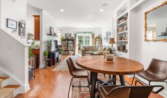 2 Dogwood Ct 2, Middlebury, CT 06762