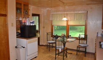320 N Fourth St, Albion, IL 62806