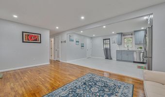 52 Cedar Rd, Amityville, NY 11701