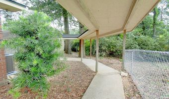 1402 Pineland Dr, Bainbridge, GA 39819