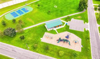 608 School St, Anoka, MN 55303