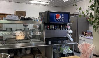 304 S Market St, Alton, MO 65606