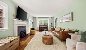 5706 9TH Rd N, Arlington, VA 22205