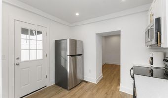 7707 RIDGE Ave, Philadelphia, PA 19128
