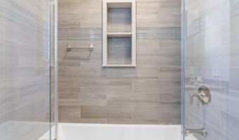 623 Forecastle Ave, Beachwood, NJ 08722