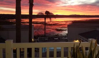 3991 Crown Point Dr 112, San Diego, CA 92109