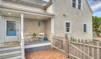 38 Highland Ave, Barrington, RI 02806