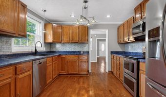 159 2nd Ave S, Algood, TN 38506