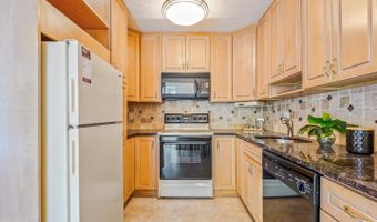 7401 WESTLAKE Ter #215, Bethesda, MD 20817