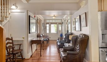 210 N Washington St, Abbeville, LA 70510
